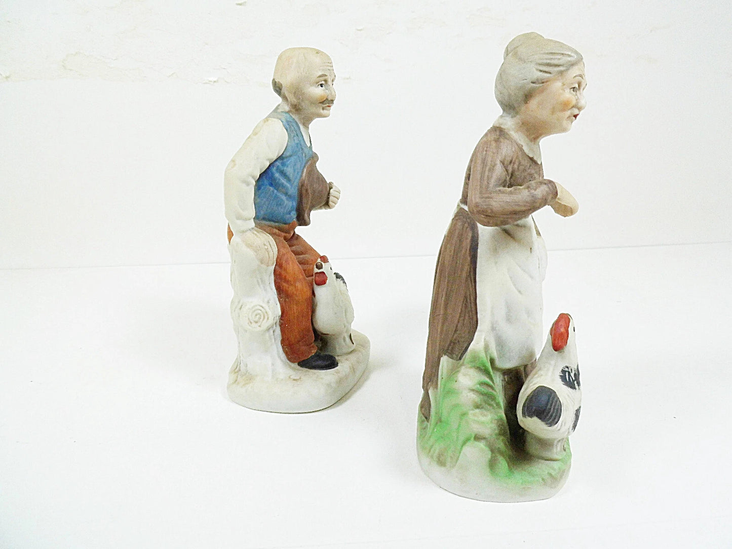 2 Vintage ArtMark Ceramic Figurines